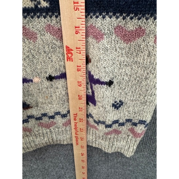 Vintage Woolrich Woman Wool Blend Sheep Bunny Novelty Knit Sweater Gray Large - Picture 4 of 6